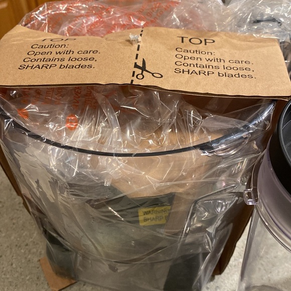 Ninja Professional Kitchen System + Smoothie Blender - Picture 7 of 7